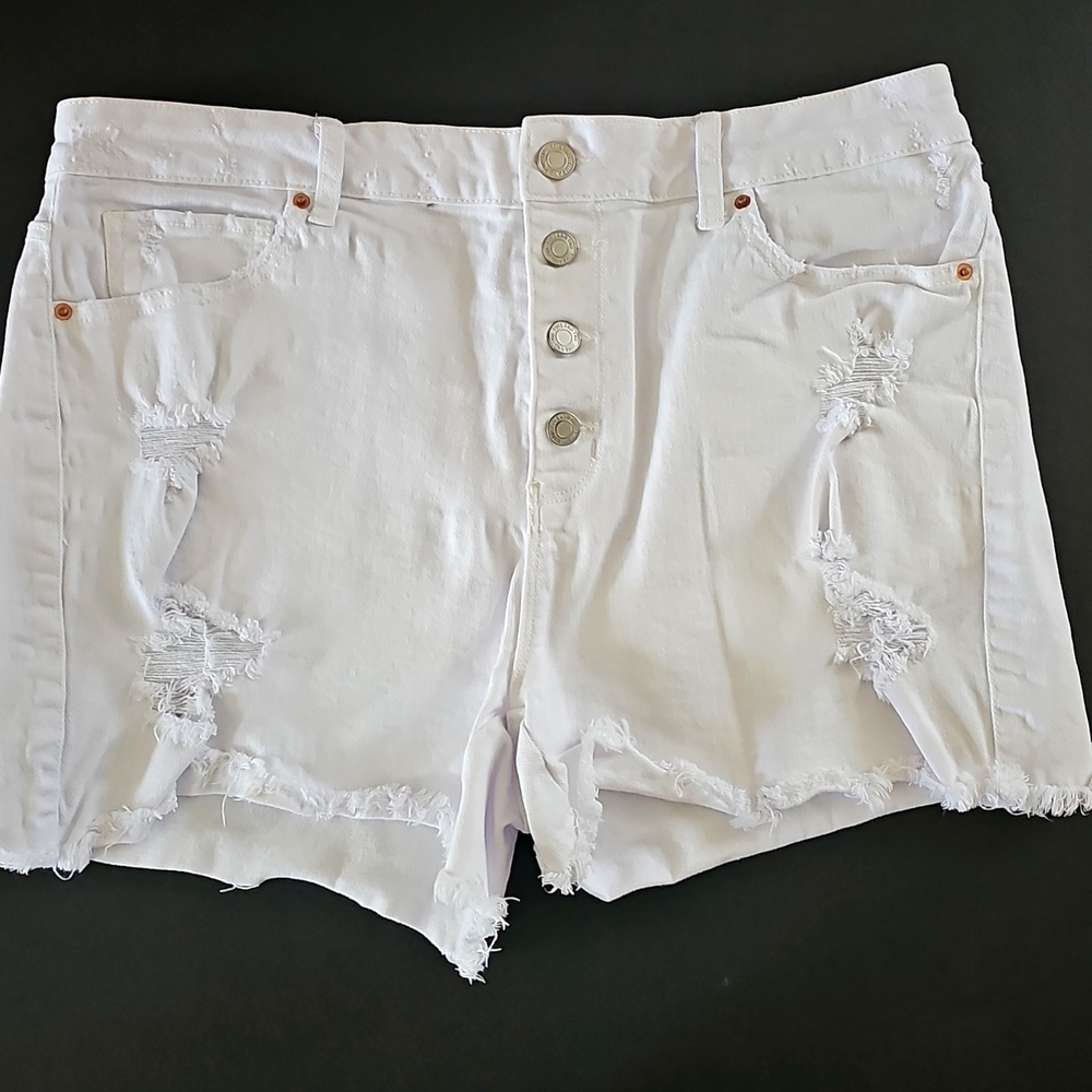 Time and Tru White Denim Shorts Size 14 High Rise